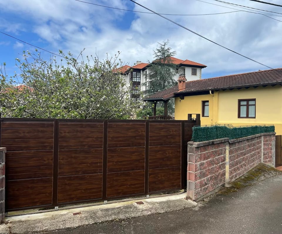 LA CASUCA planta alta COMILLAS House in Western coast of Cantabria