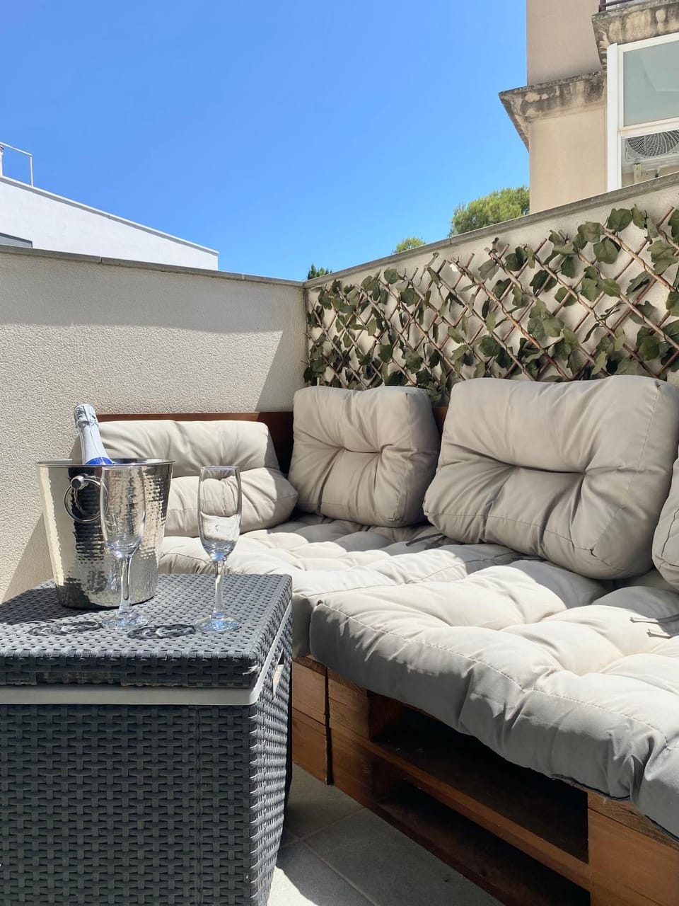 Day, Balcony/Terrace, Balcony/Terrace, Living room