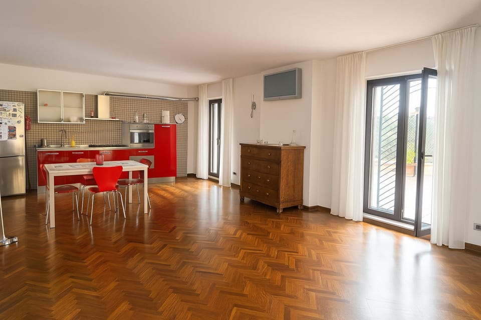 Living room, Seating area, Dining area, air conditioner