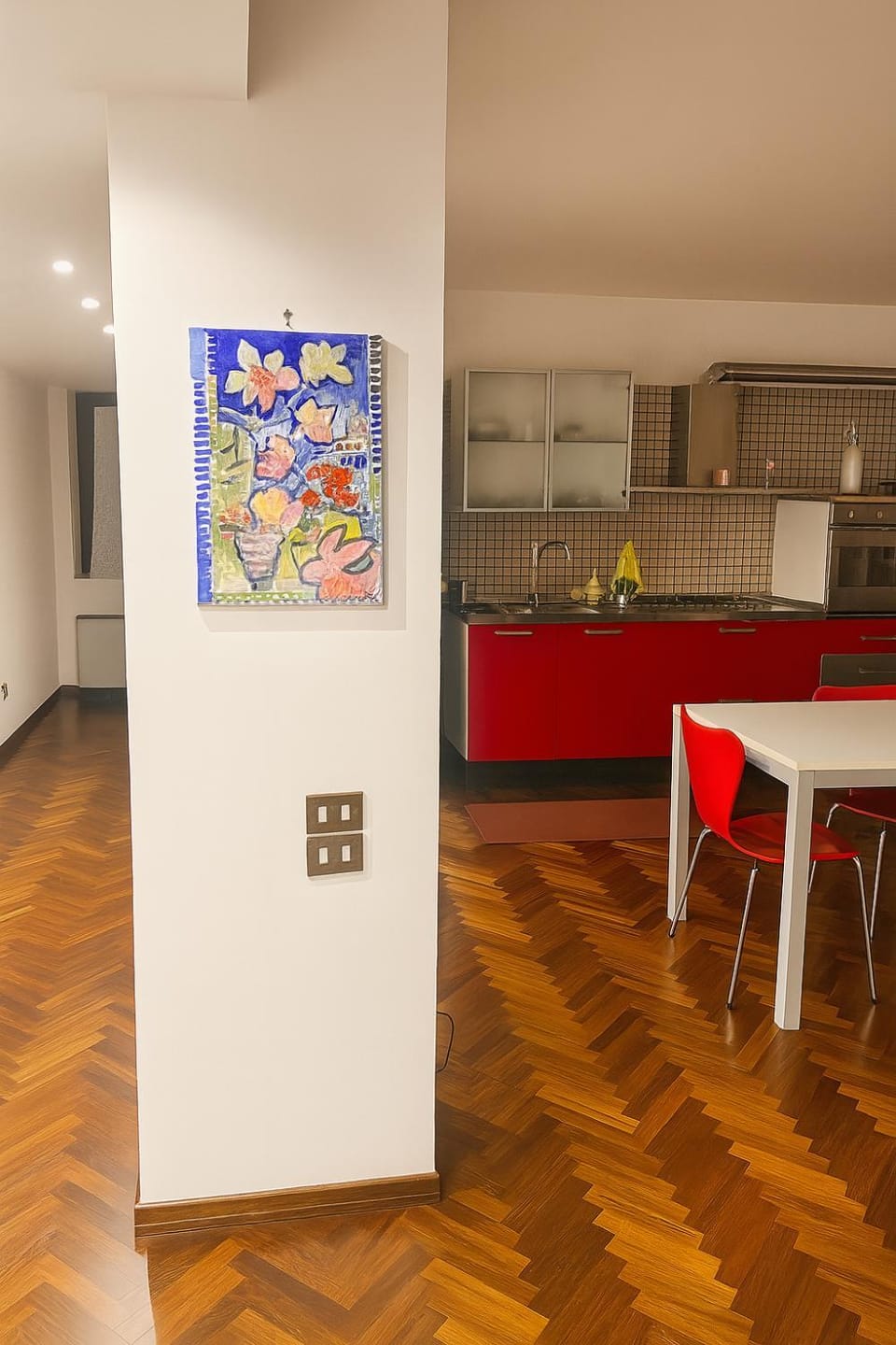 Kitchen or kitchenette, Dining area, stove