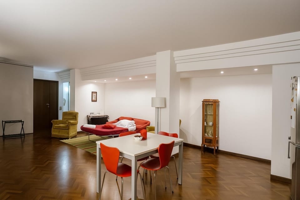 Bed, Living room, Seating area