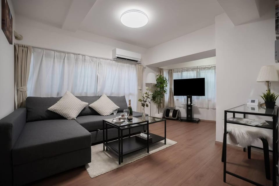 Shibuya Center Street 4 minutes direct access to Shinjuku and Harajuku and Omotesando Apartment in Shibuya