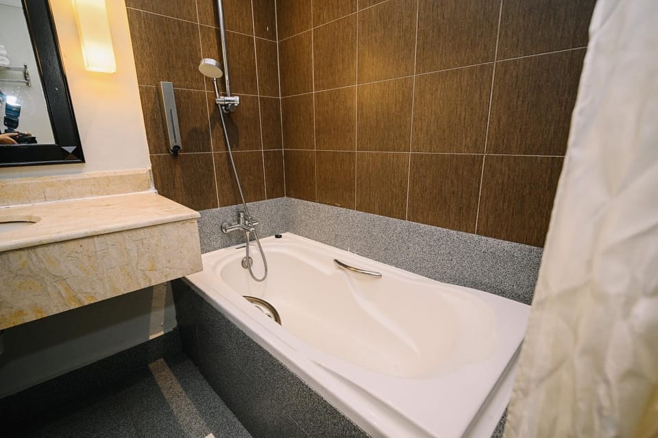 Bathroom, Bath