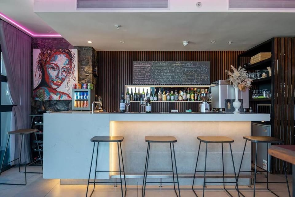 Modern 14th floor Apt with Balcony & Mountain Views at 16onBree Apartment in Cape Town