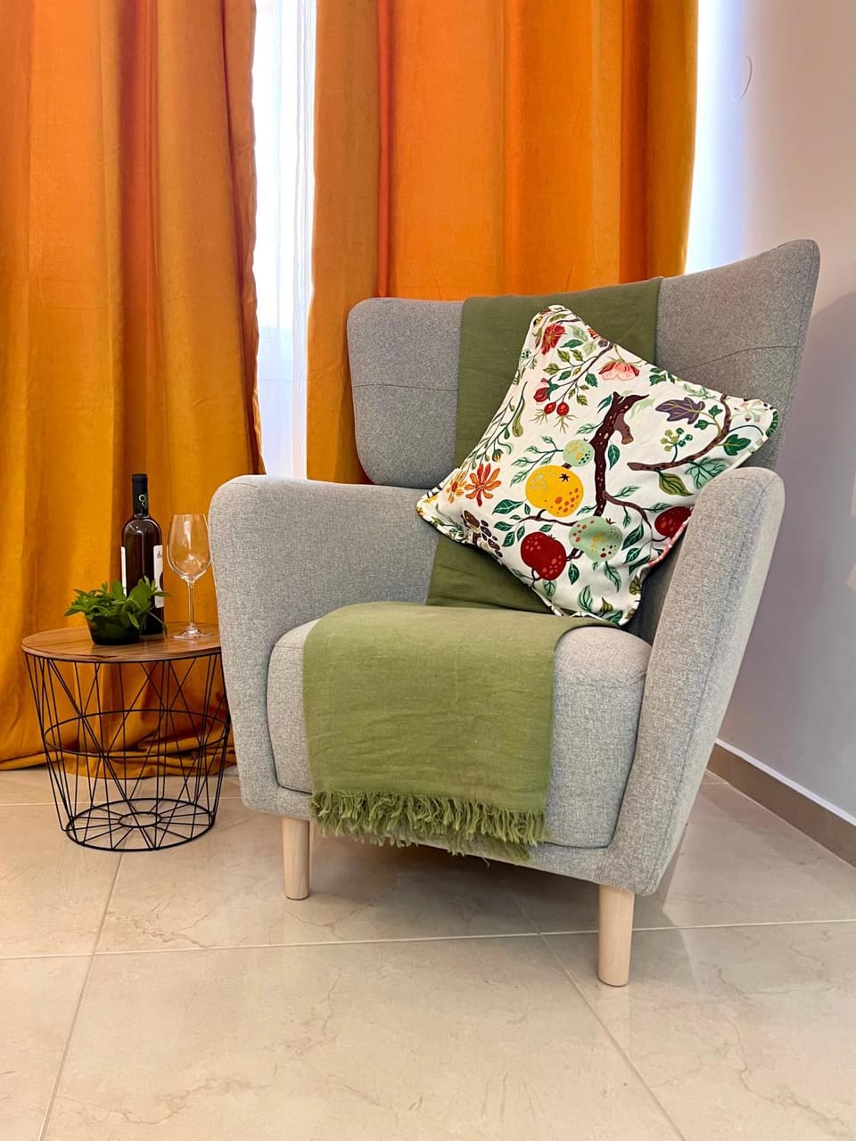 Living room, Seating area