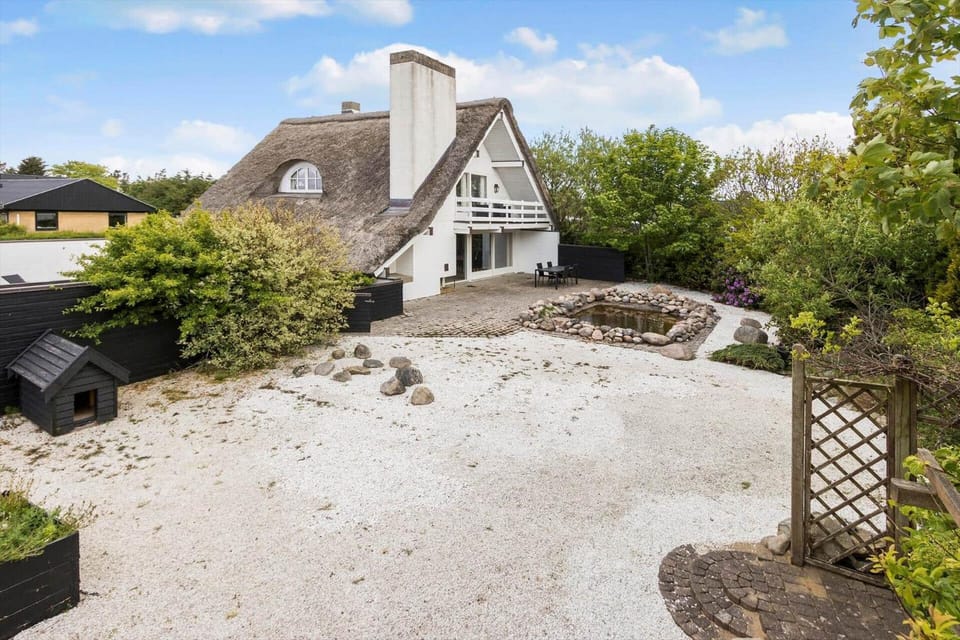 Property building, Garden view
