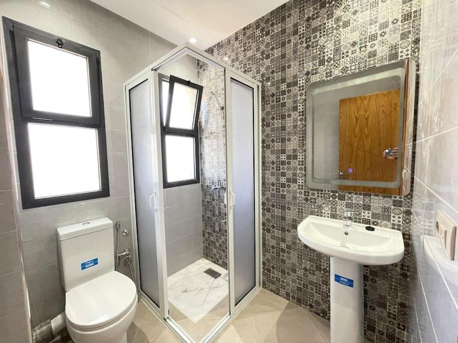 Shower, Bathroom