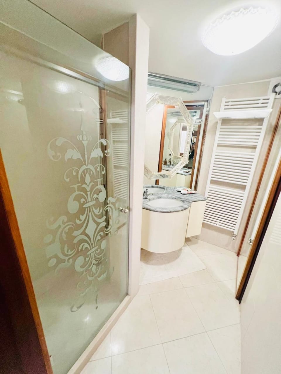 Shower, Bathroom
