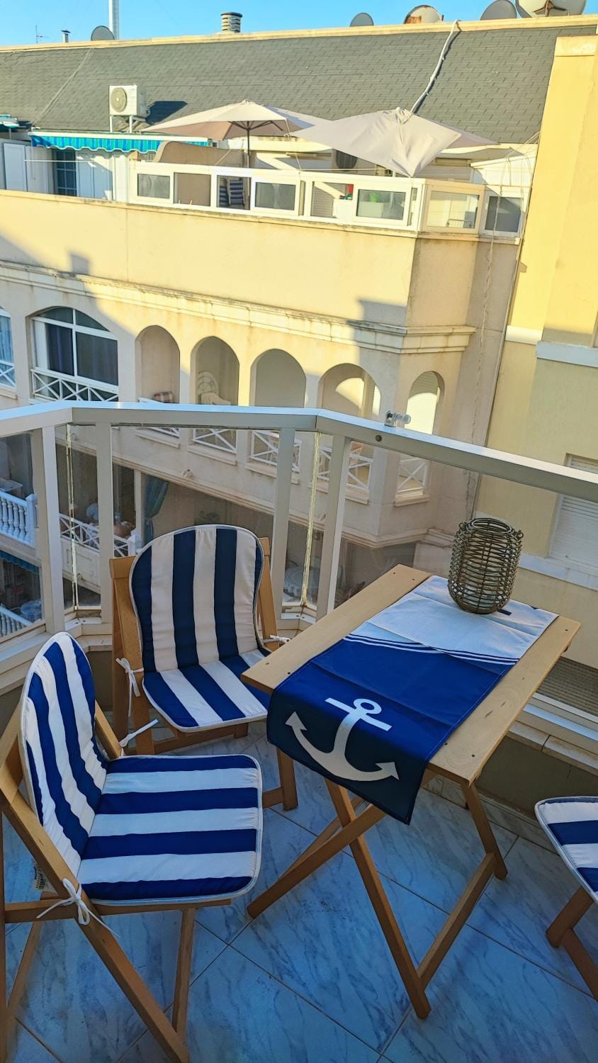 Balcony/Terrace, City view