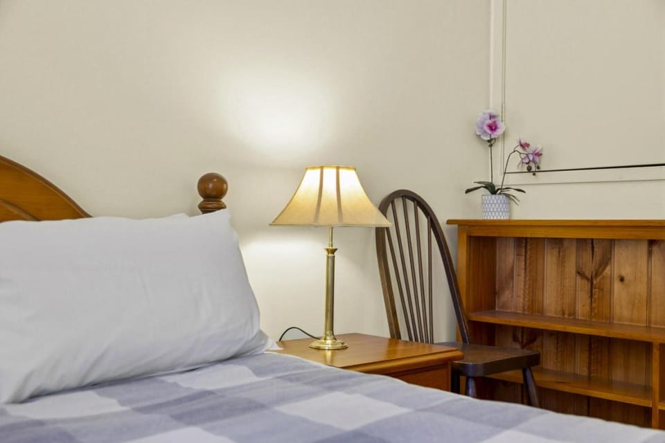 Azimuth - Spacious Family Retreat with City Views House in Wentworth Falls