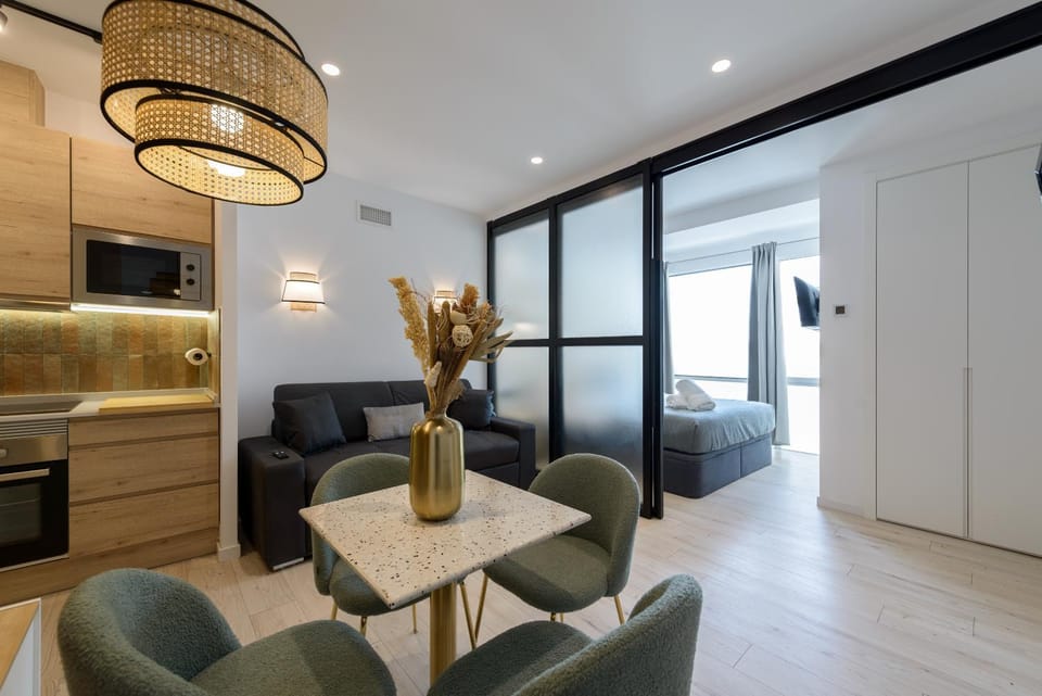 TV and multimedia, Dining area