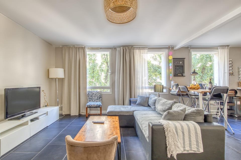 Property building, Living room