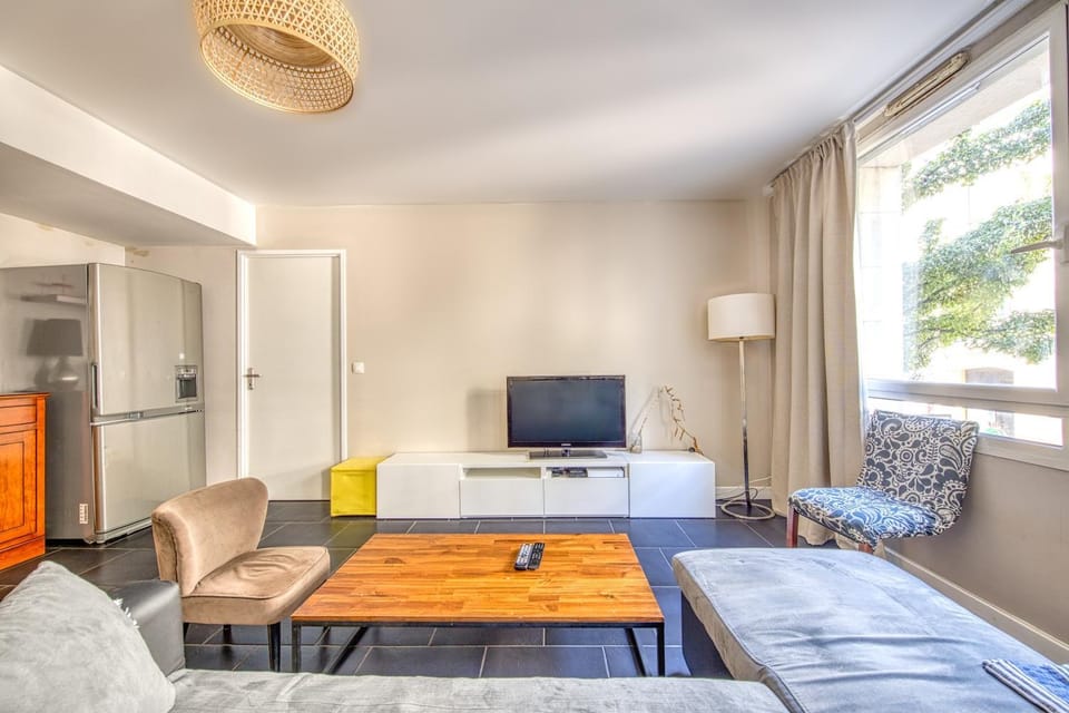 Property building, Living room