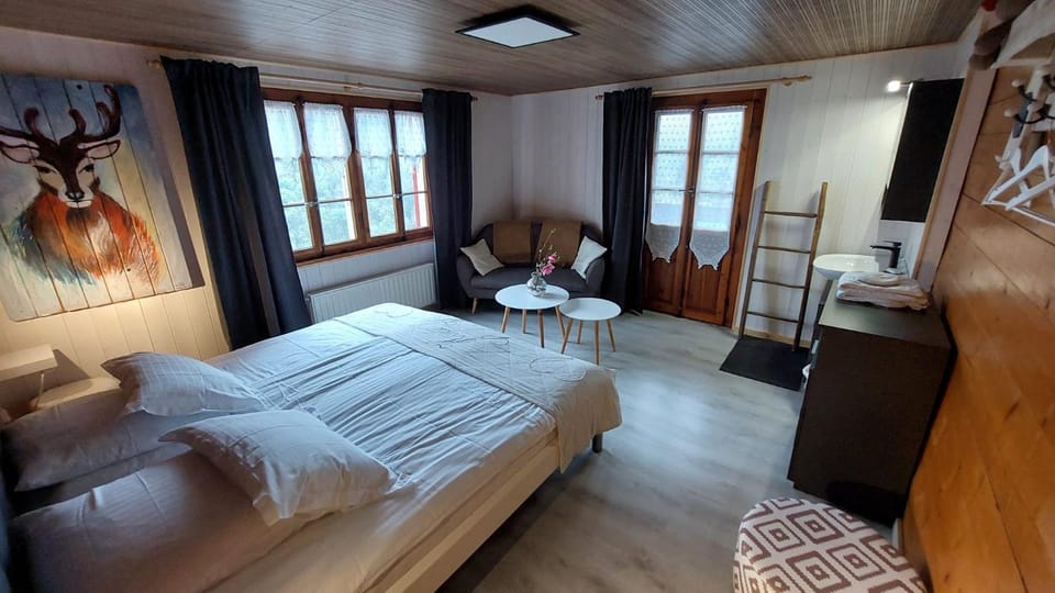 Auberge Restaurant les Aiguilles Rouges Inn in Canton of Valais