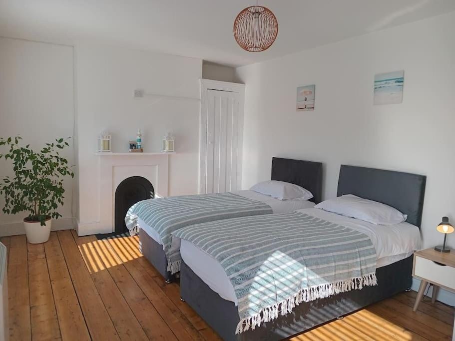 The Old Ship Holiday Apartment Apartment in Eastbourne