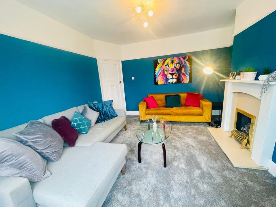 Living room, Seating area