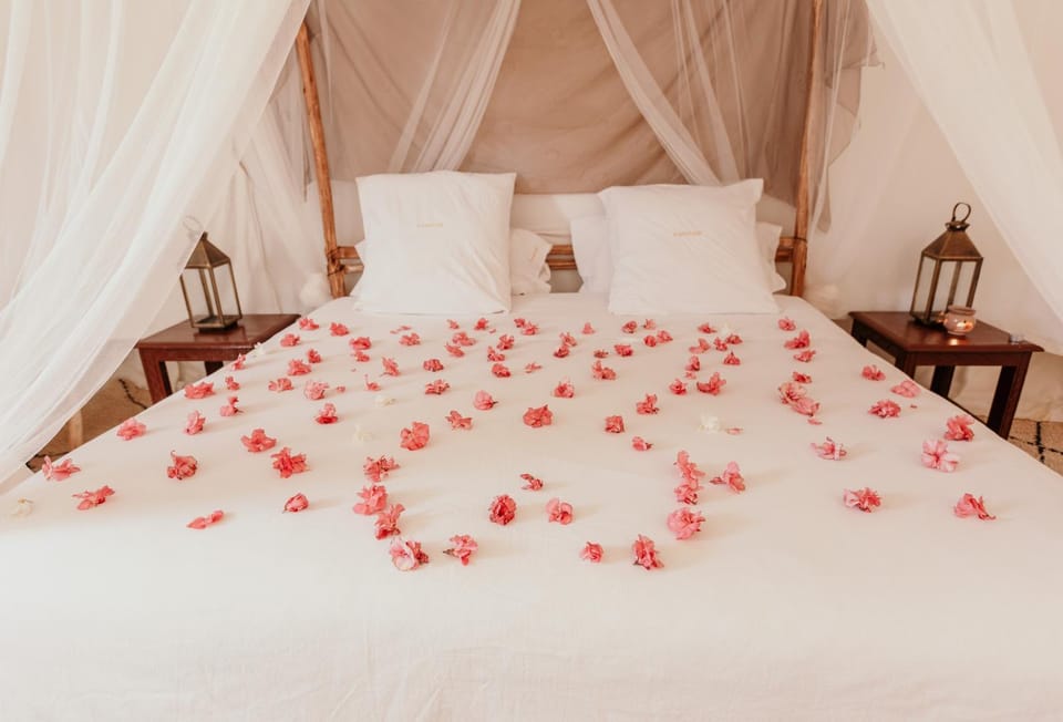 Kam Kam Dunes Luxury tent in Morocco