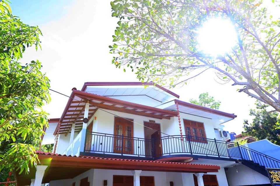 Property building, Day, Garden