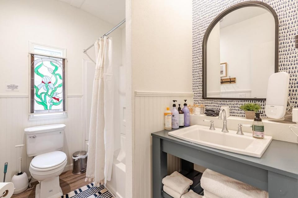 River Access at Blanco River, Charming Big Cottage House in Wimberley