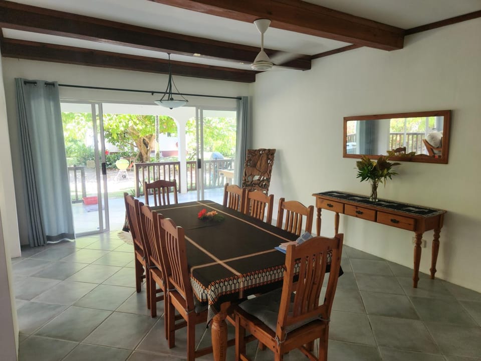 TV and multimedia, Dining area