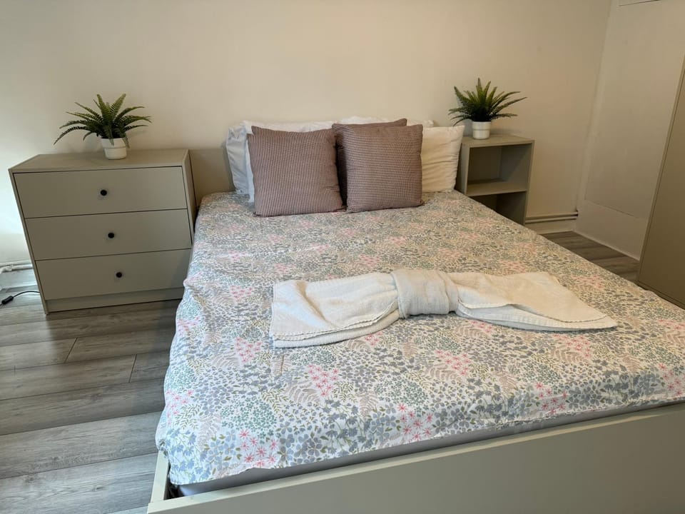 Old Street 1-Bedroom Entire Apartment Central London Apartment in London Borough of Islington