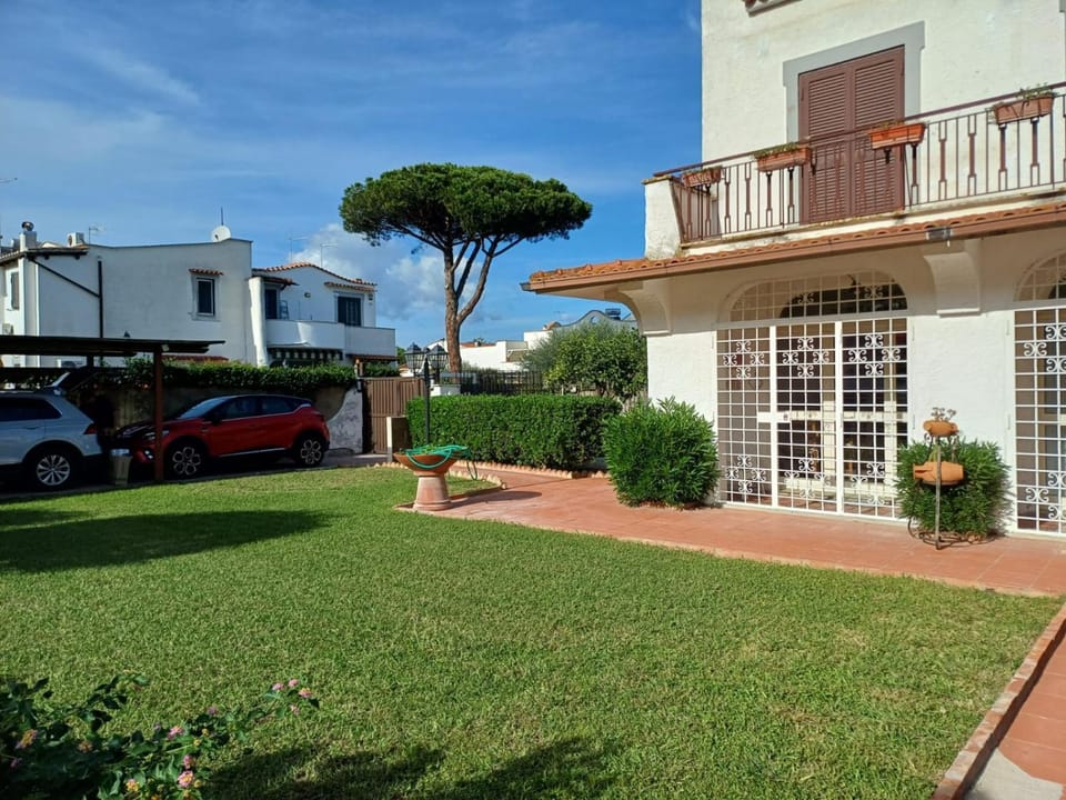 Garden, Balcony/Terrace