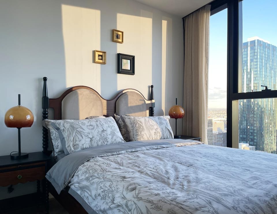 Bed, Living room, wardrobe