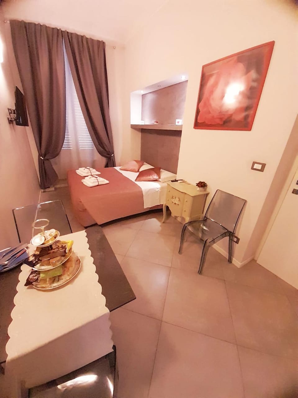 Photo of the whole room