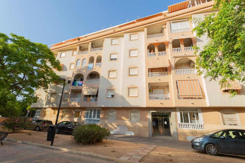 Property building, Location