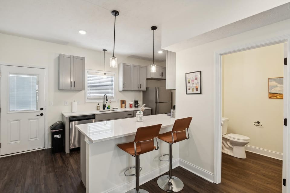 Alto K4 I Cozy & Comfy I Gym I Parking I Pool Apartment in Clarksville