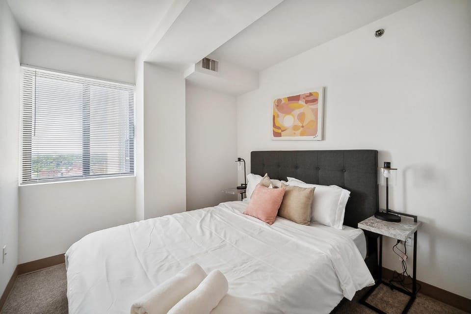 PP 1802 Modern Corporate 2br, pool, Gym Apartment in Harrisburg