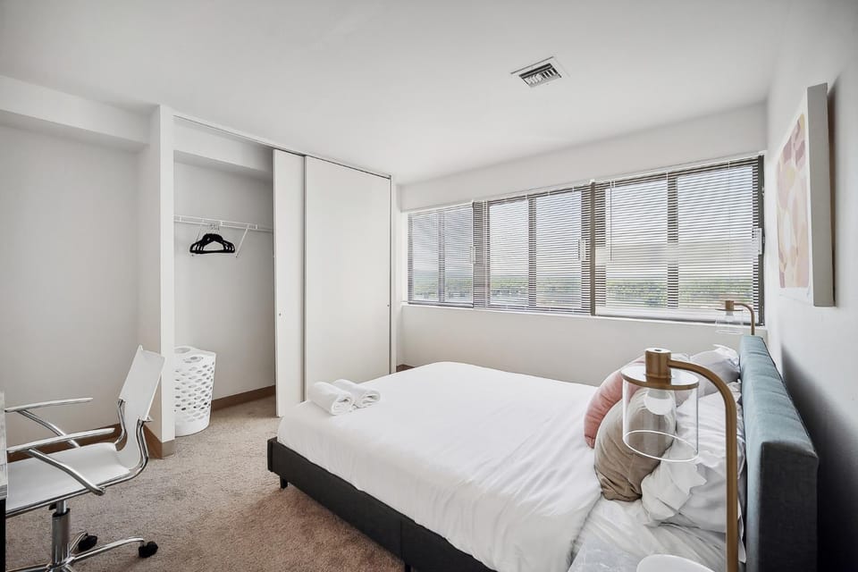 PP 1802 Modern Corporate 2br, pool, Gym Apartment in Harrisburg