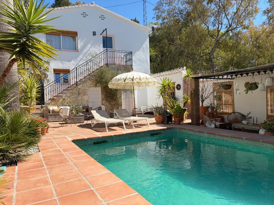 Property building, Patio, Day, Summer, Garden view, Pool view, Swimming pool, Inner courtyard view, sunbed