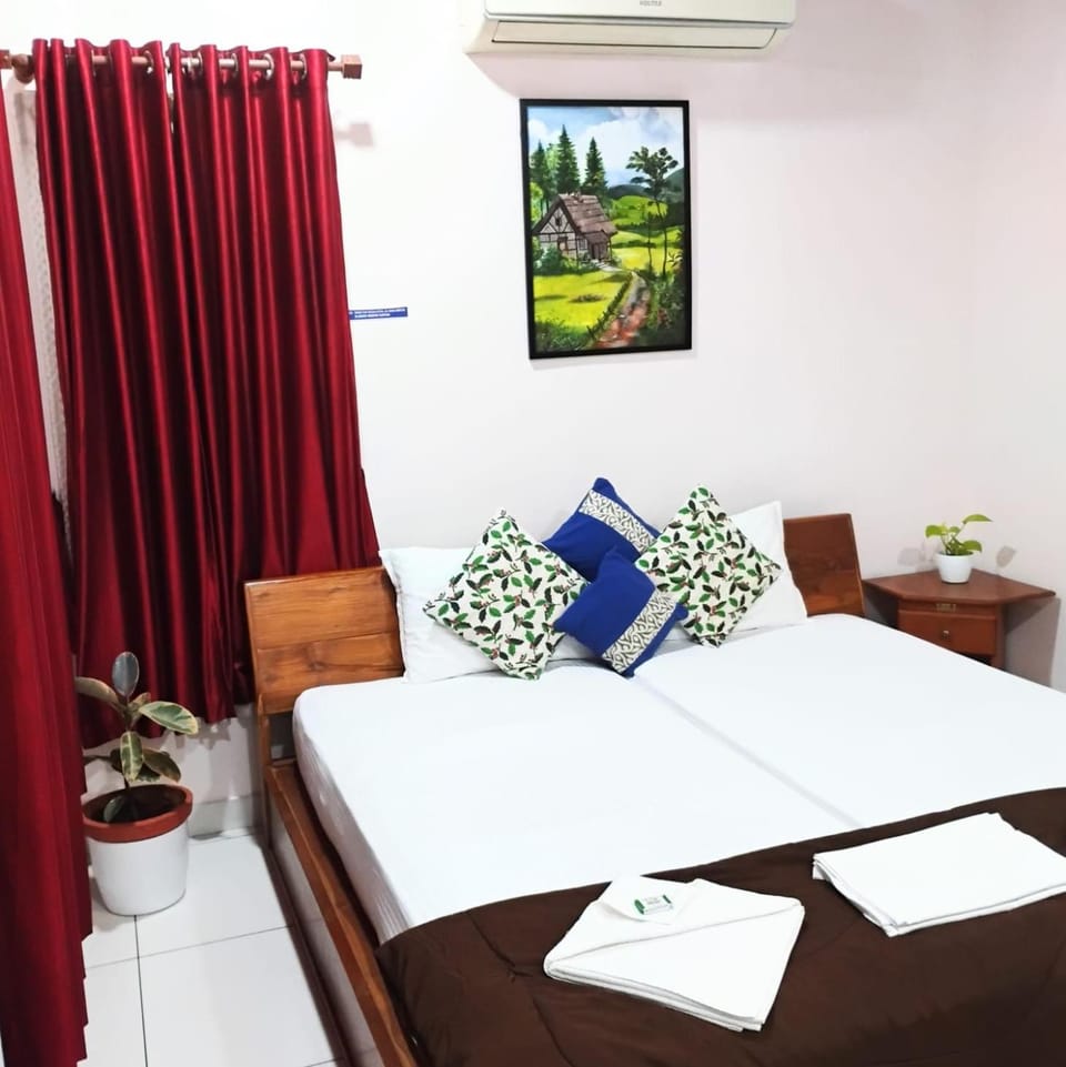 Bed, Bedroom, air conditioner