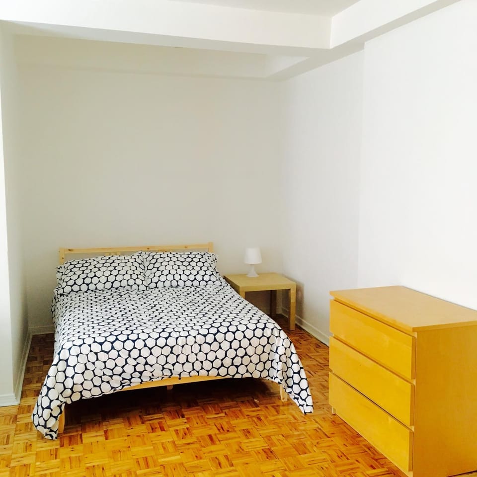 Stylish Montreal Apartment Comfortable Stay in the Golden Square Mile Apartment in Montreal