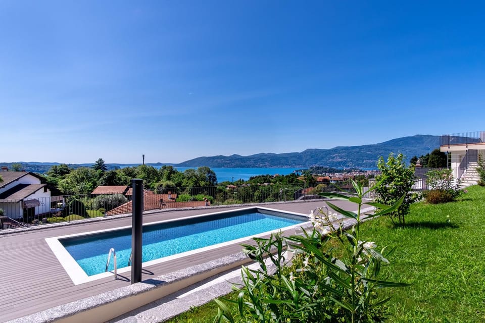 Lake view, Pool view, Swimming pool