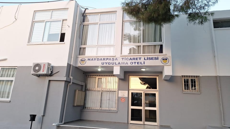 Property building, Facade/entrance