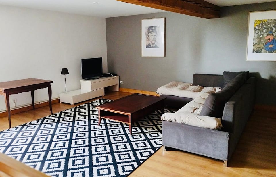 Communal lounge/ TV room
