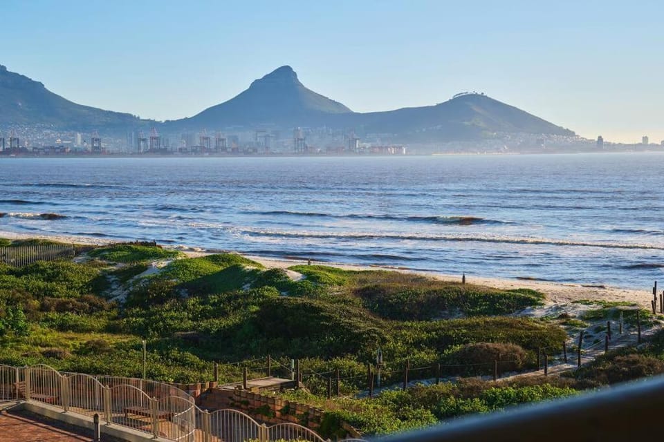 Modern Cape Town Beach Apartment Apartment in Cape Town