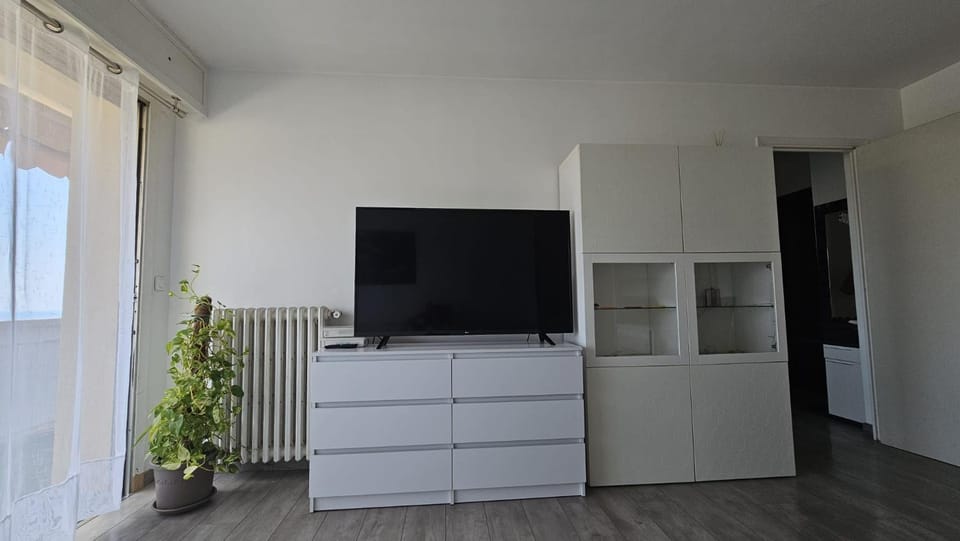Communal lounge/ TV room, TV and multimedia