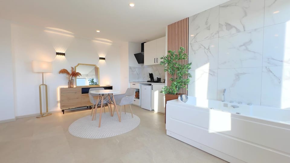 Kitchen or kitchenette, Living room, Seating area