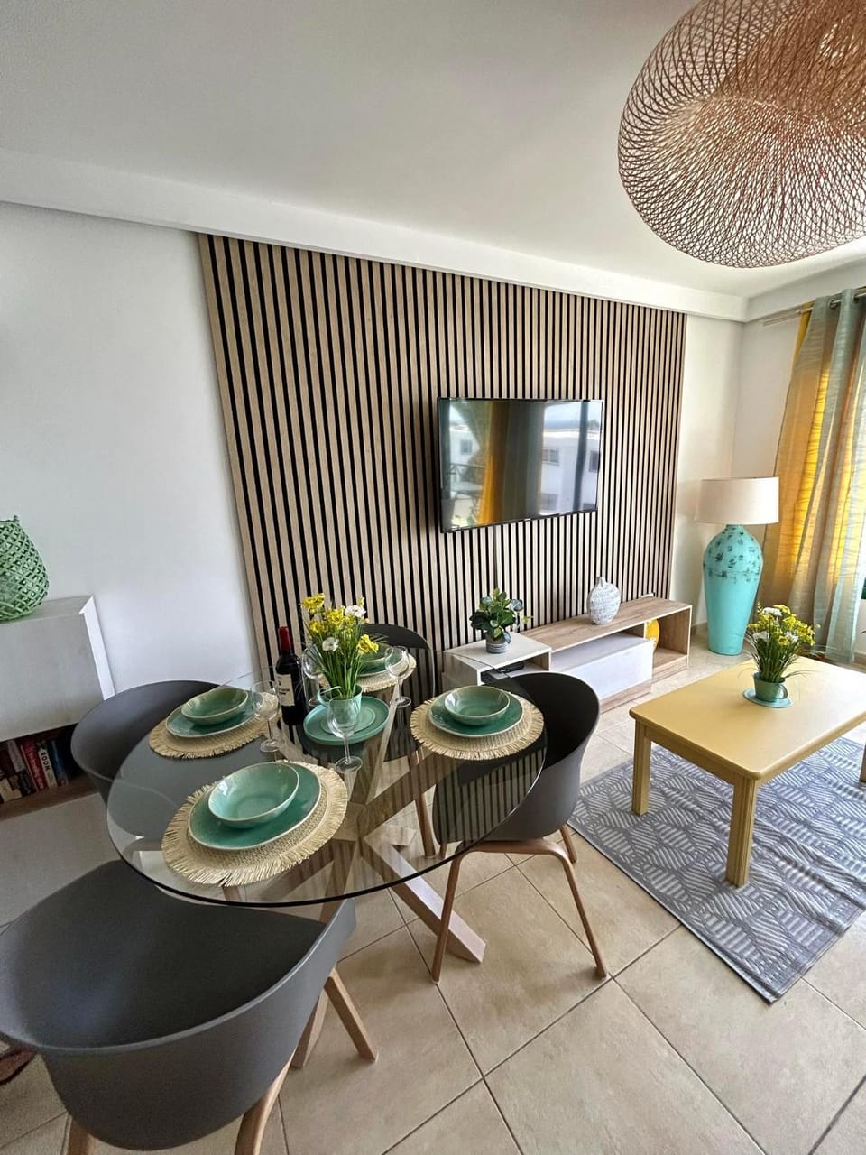 Living room, Dining area