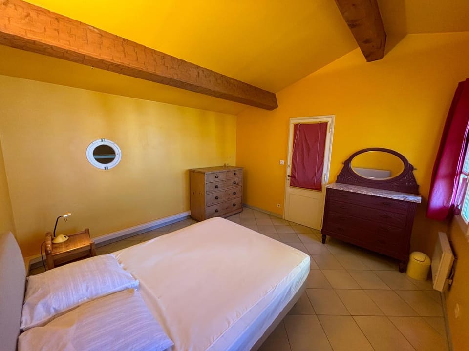 Superbe duplex tout équipé, climatisation, terrasse et barbecue Apartment in La Seyne-sur-Mer