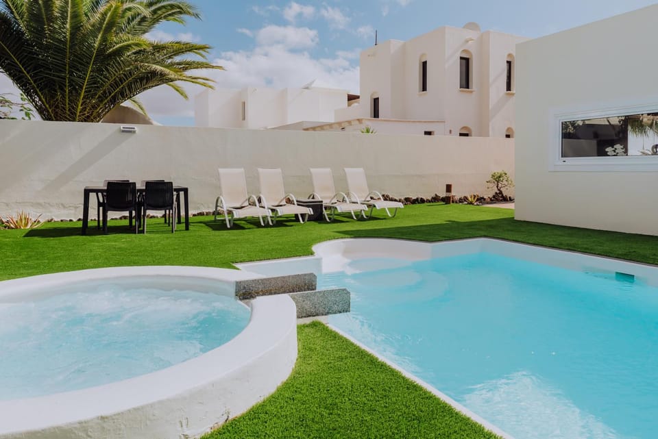 Property building, Patio, Garden view, Pool view