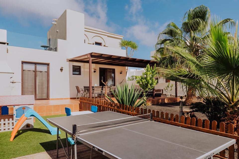 Patio, Table tennis
