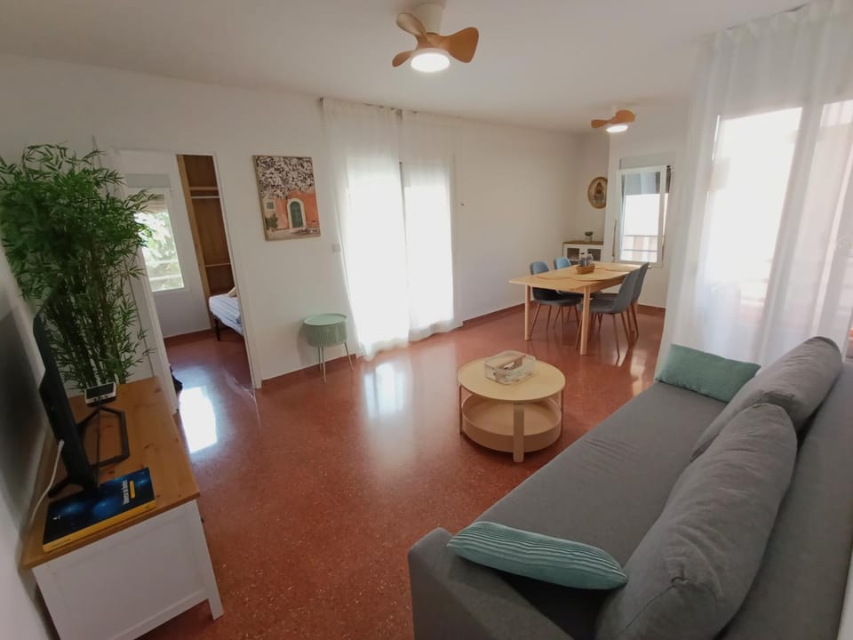 TV and multimedia, Living room, Dining area