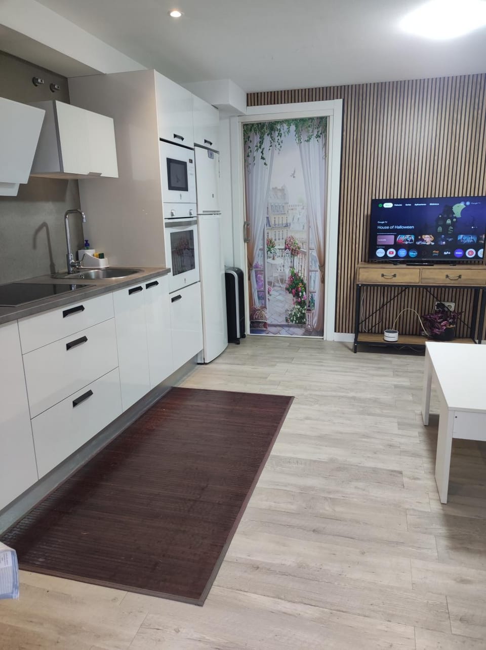 TV and multimedia, Kitchen or kitchenette, oven, pet friendly, stove