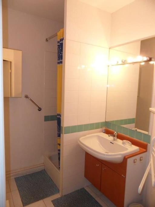 Bel appartement 2 pièces climatisé proche plage Apartment in Cavalaire-sur-Mer