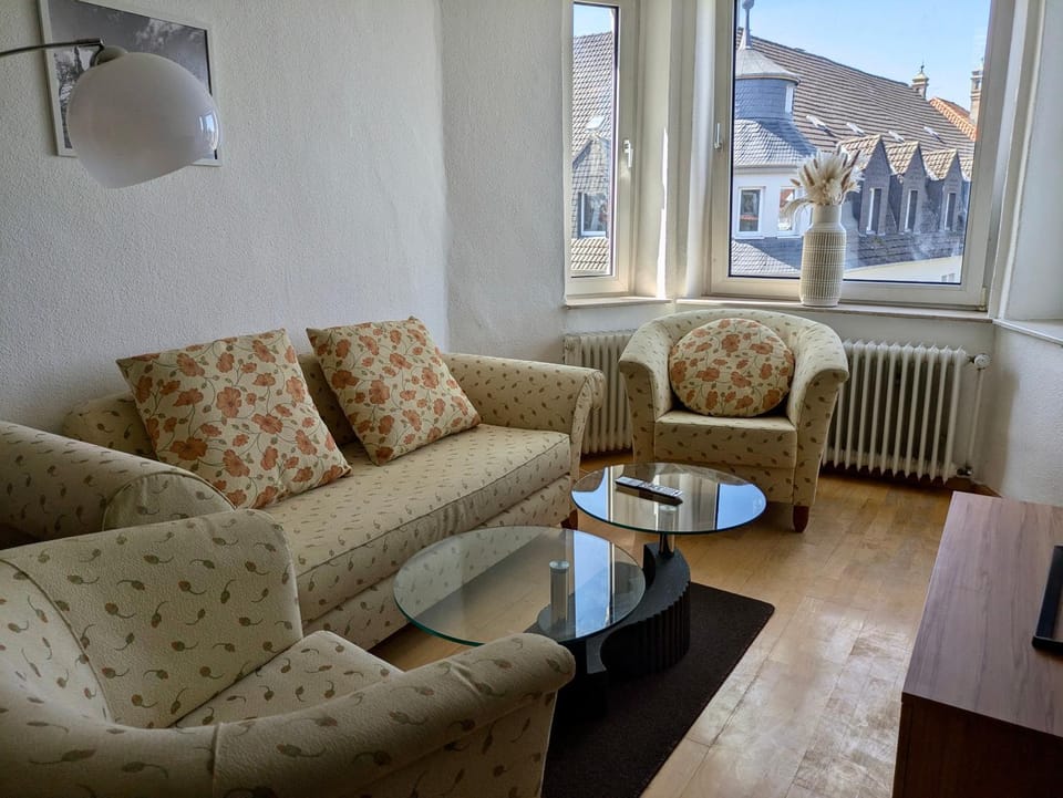 Communal lounge/ TV room, Living room, Seating area