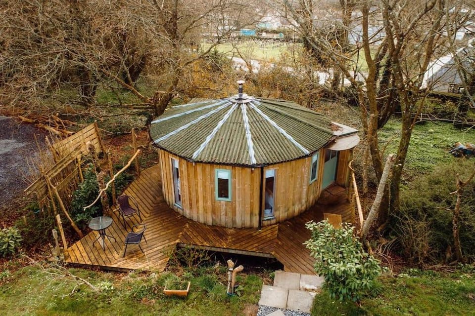 The Roundhouse - Unique space nestled in the trees Chalet in Wales